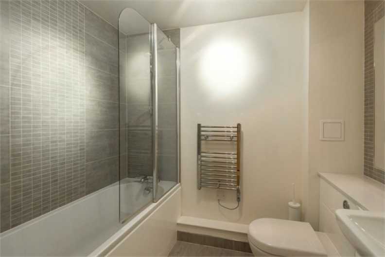 1 bedroom apartments/flats to sale in Heritage Avenue, Beaufort Park, London-image 4