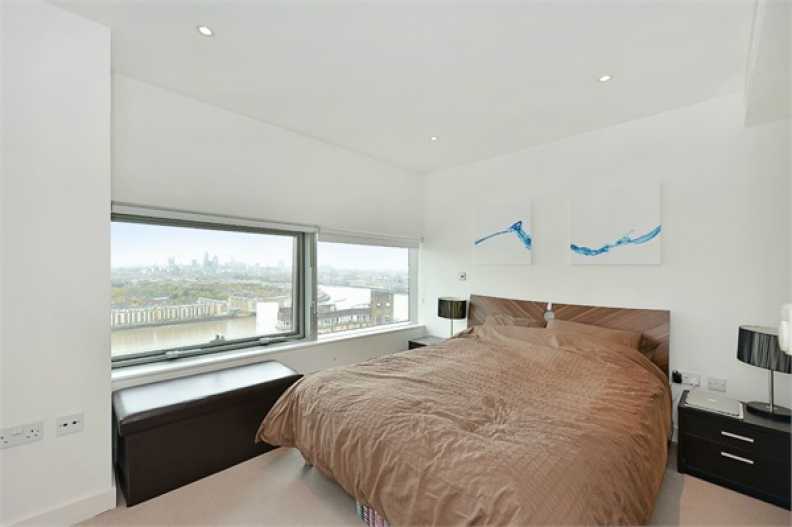 2 bedrooms apartments/flats to sale in Marsh Wall, London-image 6