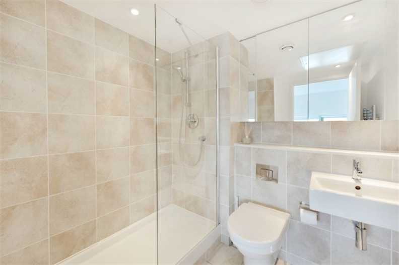 2 bedrooms apartments/flats to sale in Marsh Wall, London-image 9