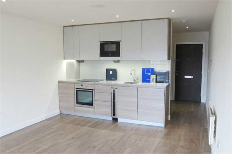 Studio apartments/flats to sale in Boulevard Drive, Beaufort Park, Colindale-image 7