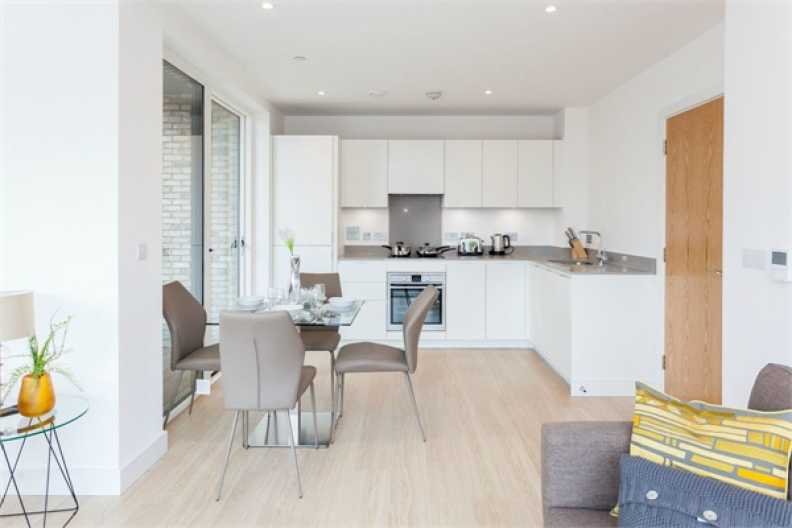 1 bedroom apartments/flats to sale in Cherry Orchard Road, Croydon-image 7