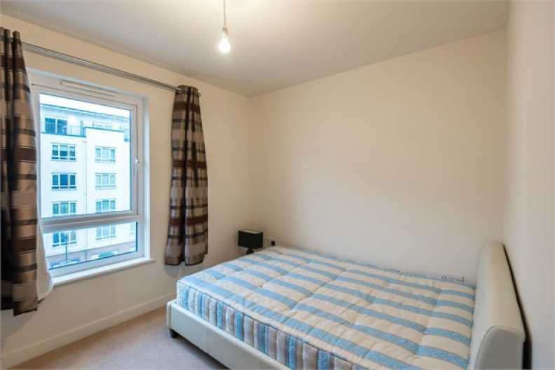 2 bedrooms apartments/flats to sale in Heritage Avenue, Beaufort Park, London-image 3