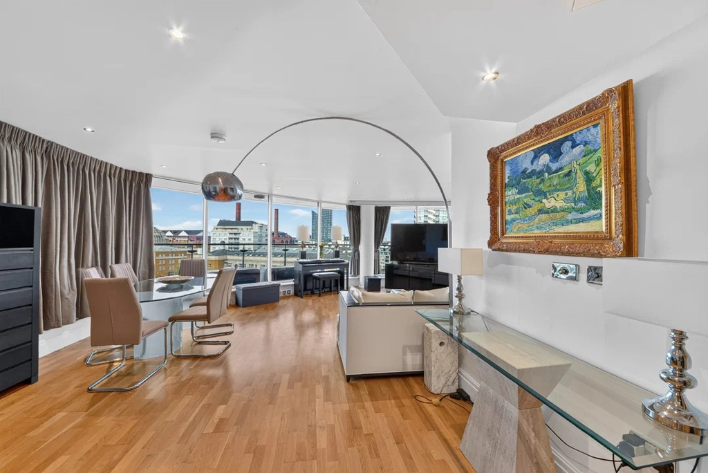 3 bedrooms apartments/flats for sale in The Boulevard, Imperial Wharf - SW6 view 3