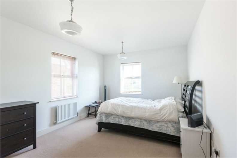 6 bedrooms houses to sale in Worcester Park, Surrey-image 8