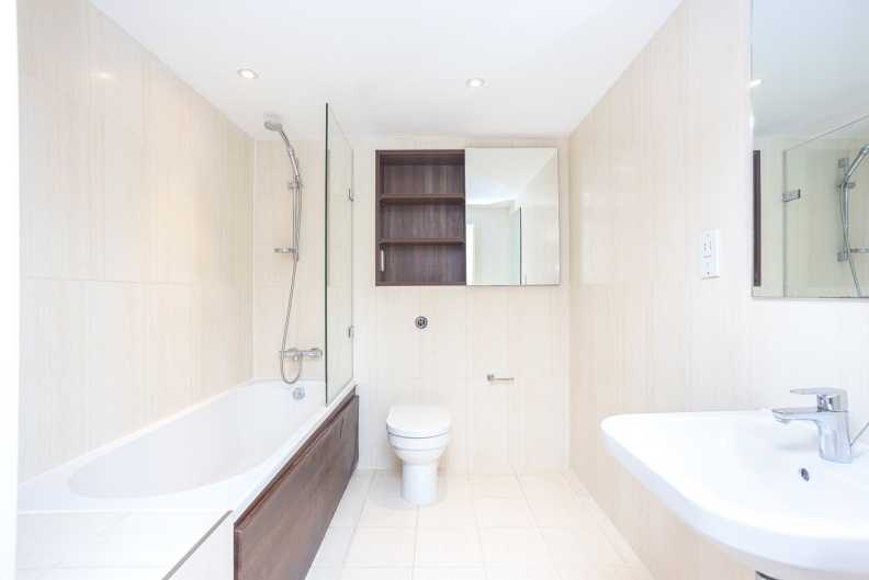 1 bedroom apartments/flats to sale in Napier House, Bromyard Avenue, Ealing-image 7