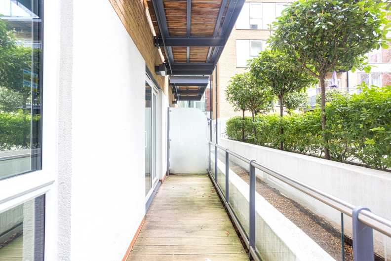 1 bedroom apartments/flats to sale in Napier House, Bromyard Avenue, Ealing-image 4