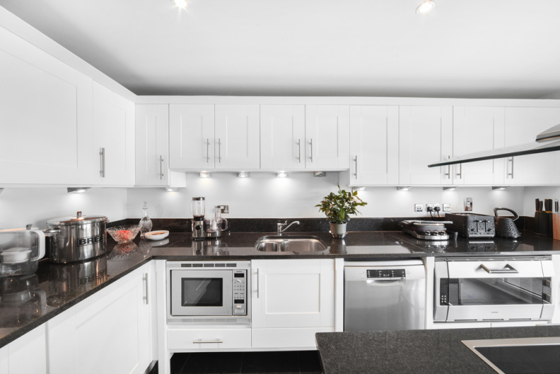 3 bedrooms apartments/flats to sale in The Boulevard, Imperial Wharf-image 11