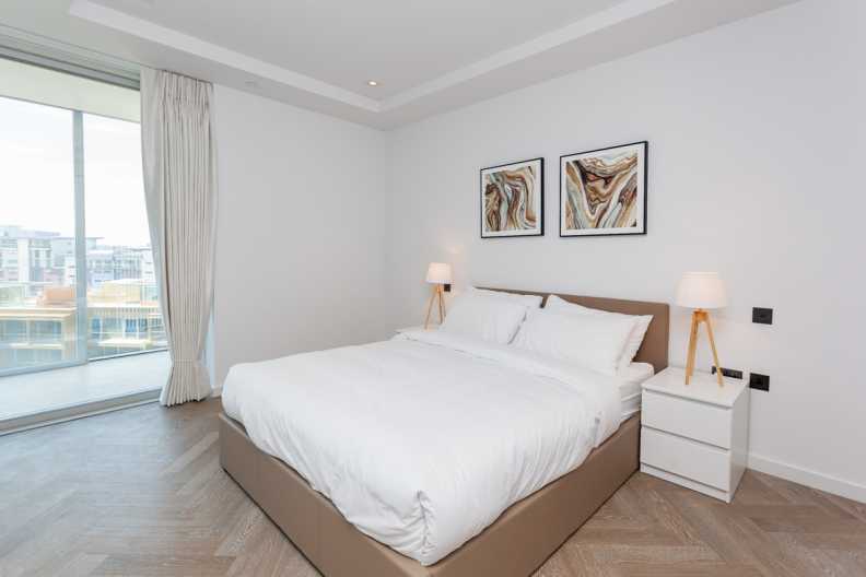 1 bedroom apartments/flats to sale in Circus Road West, Nine Elms, London-image 3