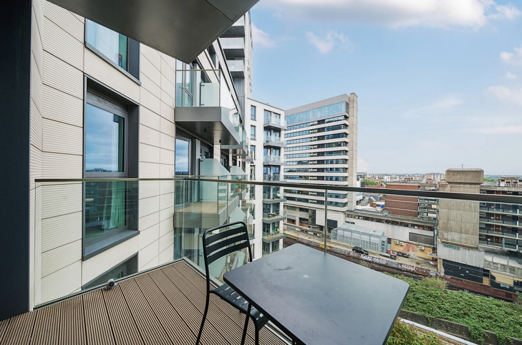 2 bedrooms apartments/flats for sale in Beadon Road, Hammersmith - W6 view 7