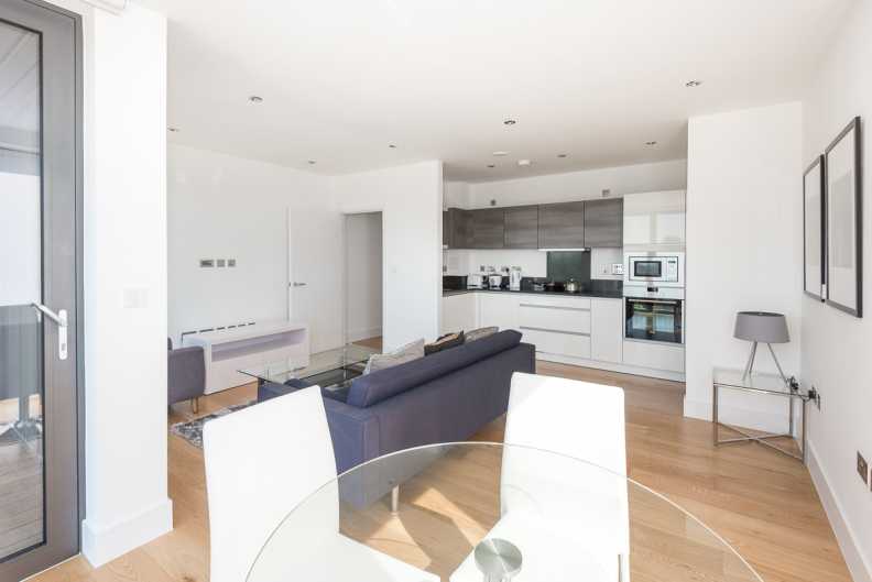 2 bedrooms apartments/flats to sale in Faraday Road, North Kensington-image 8