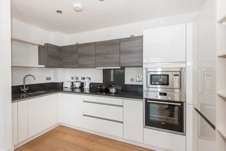 2 bedrooms apartments/flats to sale in Faraday Road, North Kensington-image 3