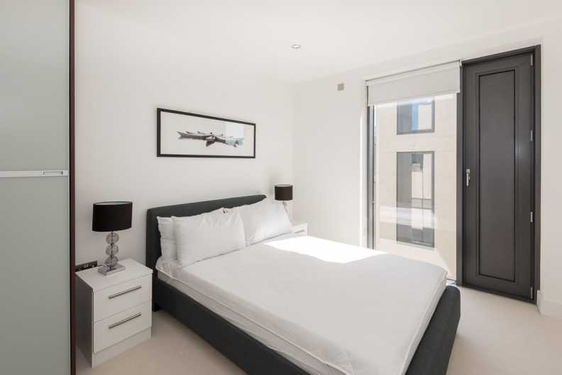 2 bedrooms apartments/flats to sale in Faraday Road, North Kensington-image 4