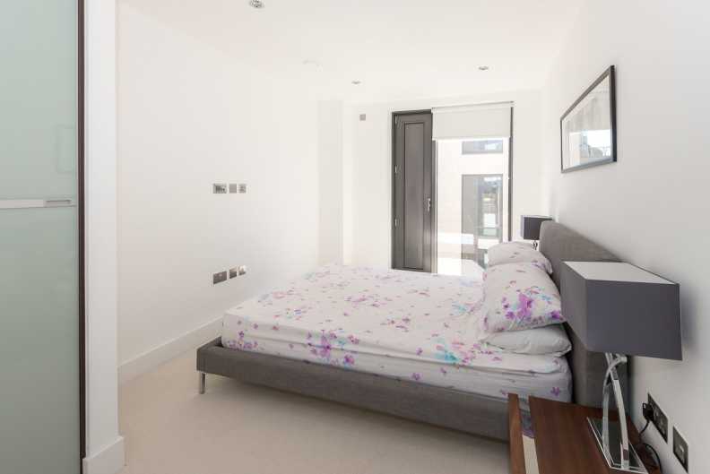 2 bedrooms apartments/flats to sale in Faraday Road, North Kensington-image 9