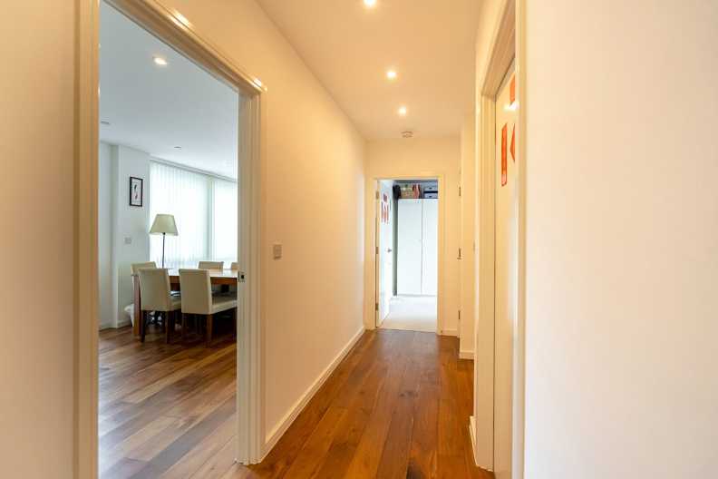 2 bedrooms apartments/flats for sale in Heath Parade, Grahame Park Way, Colindale - NW9 view 14