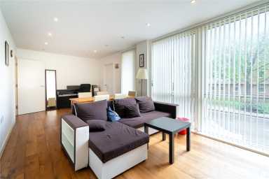 Heath Parade, Grahame Park Way, Colindale - NW9 view 2