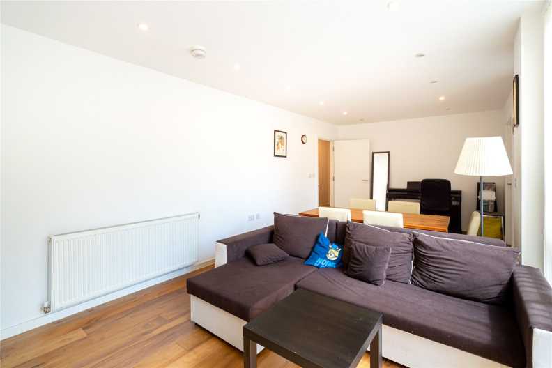 2 bedrooms apartments/flats to sale in Heath Parade, Grahame Park Way, Colindale-image 9