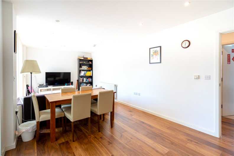 2 bedrooms apartments/flats to sale in Heath Parade, Grahame Park Way, Colindale-image 10