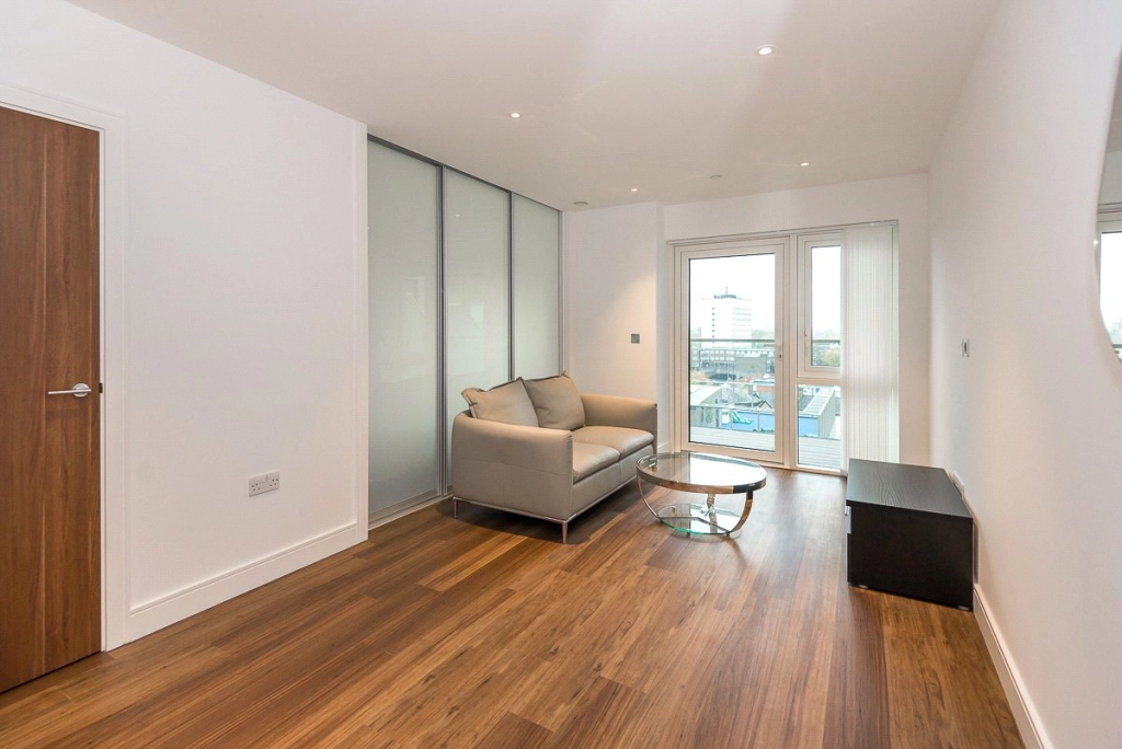 1 bedroom apartments/flats for sale in Longfield Avenue, Ealing - W5 view 5