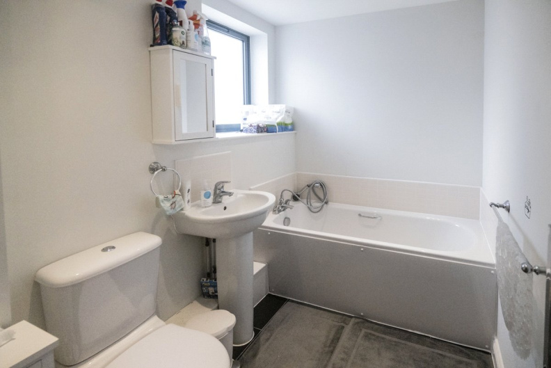 2 bedrooms apartments/flats to sale in Needleman Close, Pulse, Colindale-image 5