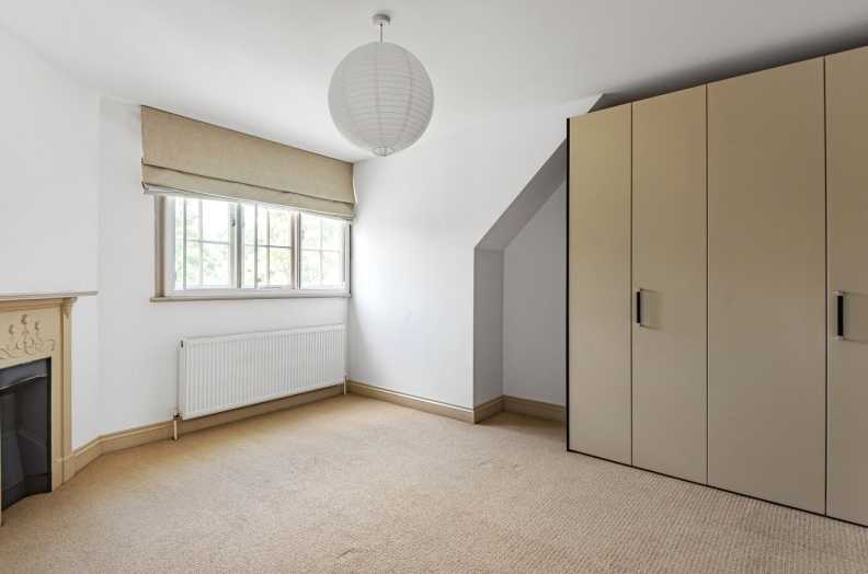 5 bedrooms houses to sale in North End Road, Golders Hill-image 7