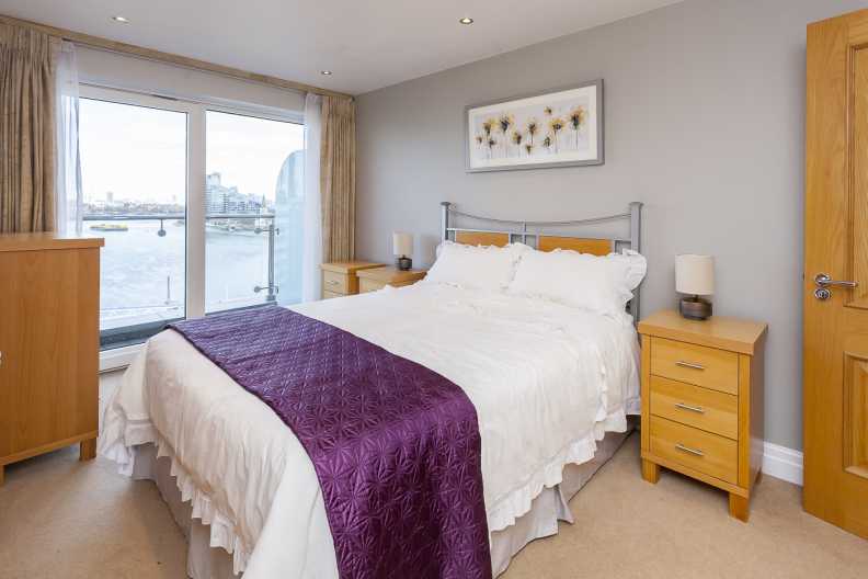 2 bedrooms apartments/flats to sale in The Boulevard, Imperial Wharf-image 4