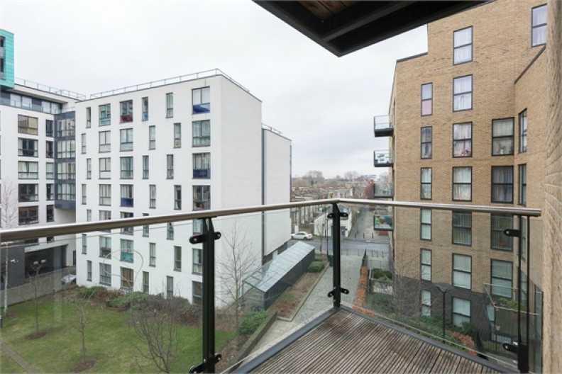 1 bedroom apartments/flats to sale in Conington Road, Lewisham-image 7