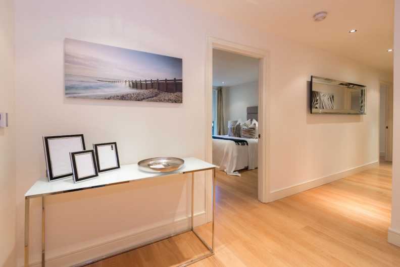 2 bedrooms apartments/flats to sale in Lensbury Avenue, London-image 3