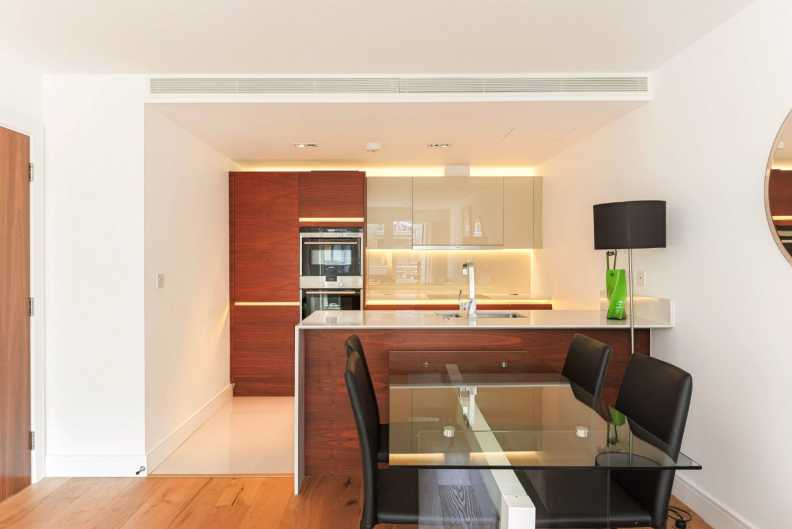 2 bedrooms apartments/flats to sale in Kew Bridge Road, Brentford-image 4