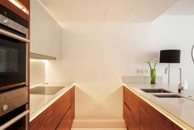 Kew Bridge Road, Brentford - TW8 view 16