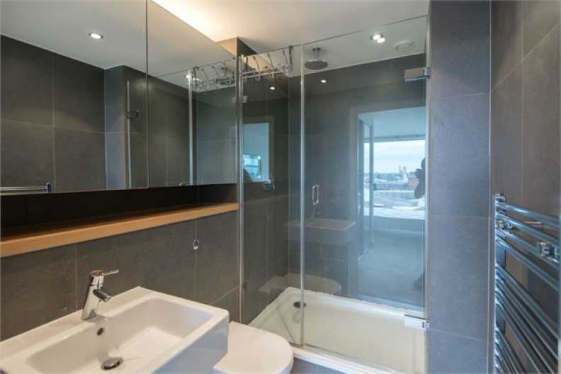 2 bedrooms apartments/flats to sale in Station Approach, Hayes, Greater London-image 7