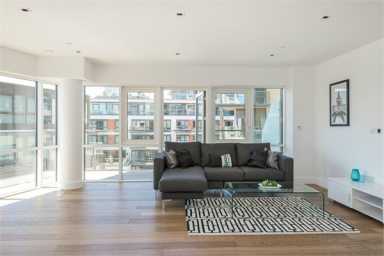 Longfield Avenue, Dickens Yard - W5 view 2