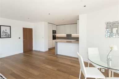 Longfield Avenue, Dickens Yard - W5 view 3