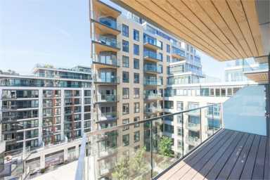 Longfield Avenue, Dickens Yard - W5 view 5