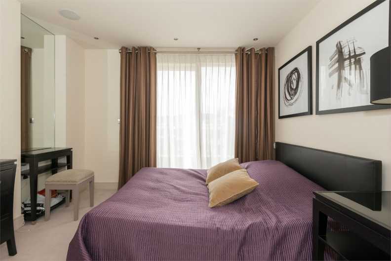 2 bedrooms apartments/flats to sale in Park Street-image 3