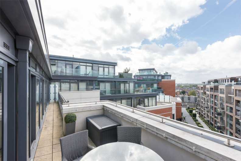 2 bedrooms apartments/flats to sale in Park Street-image 5