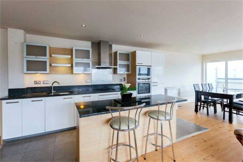 3 bedrooms apartments/flats to sale in Boulevard Drive, Beaufort Park, Colindale-image 10