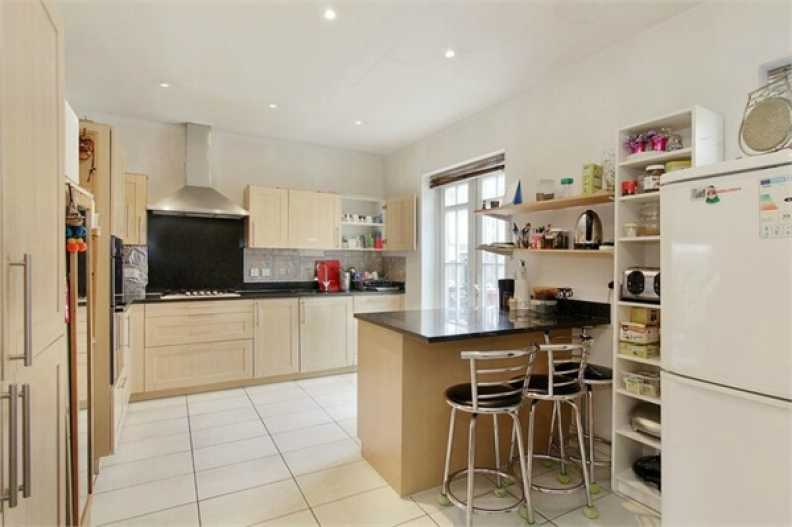 6 bedrooms houses to sale in Worcester Park, Surrey-image 4