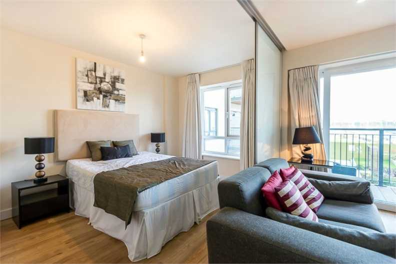 1 bedroom apartments/flats to sale in Boulevard Drive, Beaufort Park-image 1