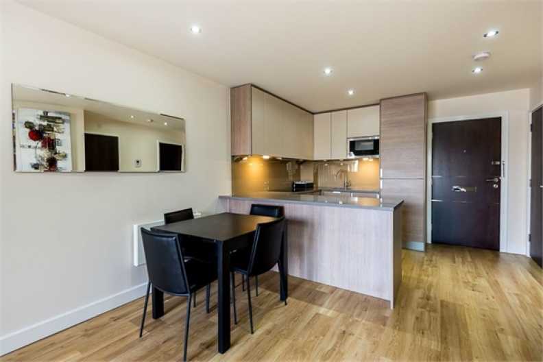 1 bedroom apartments/flats to sale in Boulevard Drive, Beaufort Park-image 2