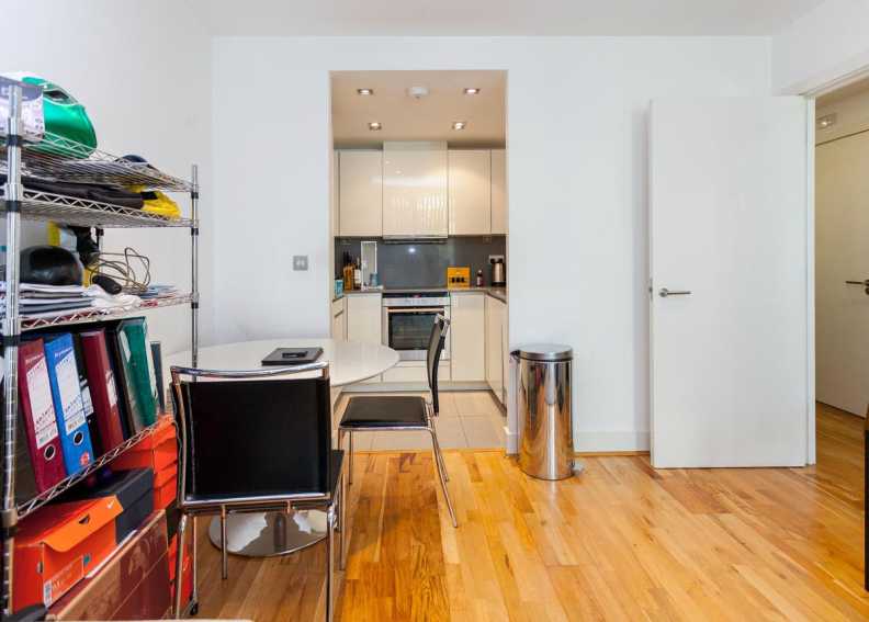 1 bedroom apartments/flats to sale in City Quarter, London-image 2