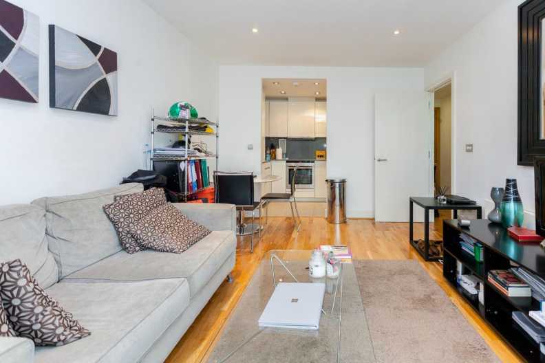1 bedroom apartments/flats to sale in City Quarter, London-image 6