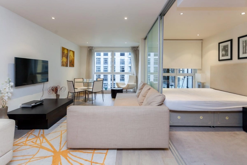 1 bedroom apartments/flats for sale in Townmead Road, Fulham - SW6 view 11