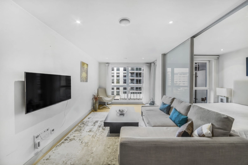 1 bedroom apartments/flats for sale in Townmead Road, Fulham - SW6 view 10