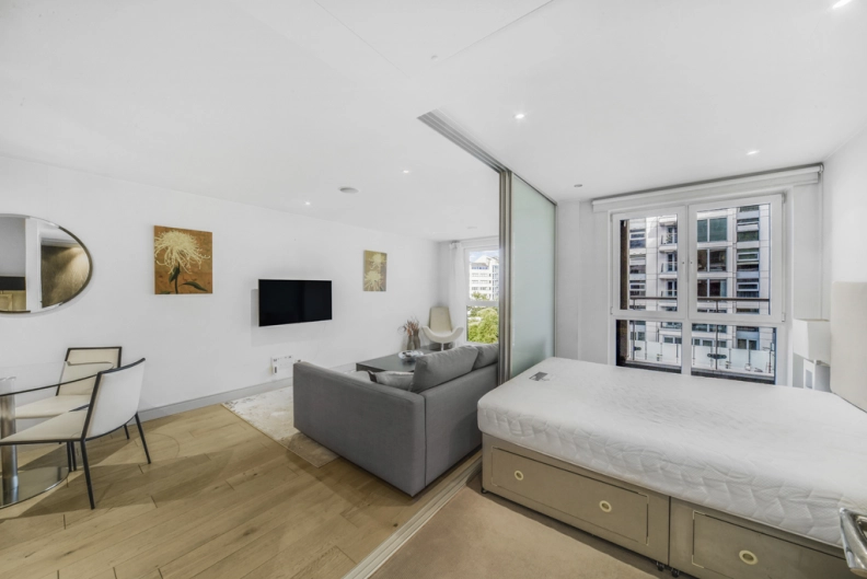 1 bedroom apartments/flats for sale in Townmead Road, Fulham - SW6 view 7