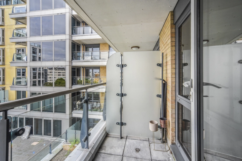 1 bedroom apartments/flats for sale in Townmead Road, Fulham - SW6 view 8