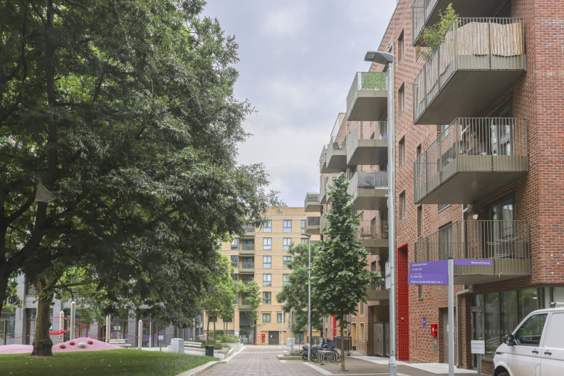 2 bedrooms apartments/flats to sale in The Arrival, Clapham Junction-image 7