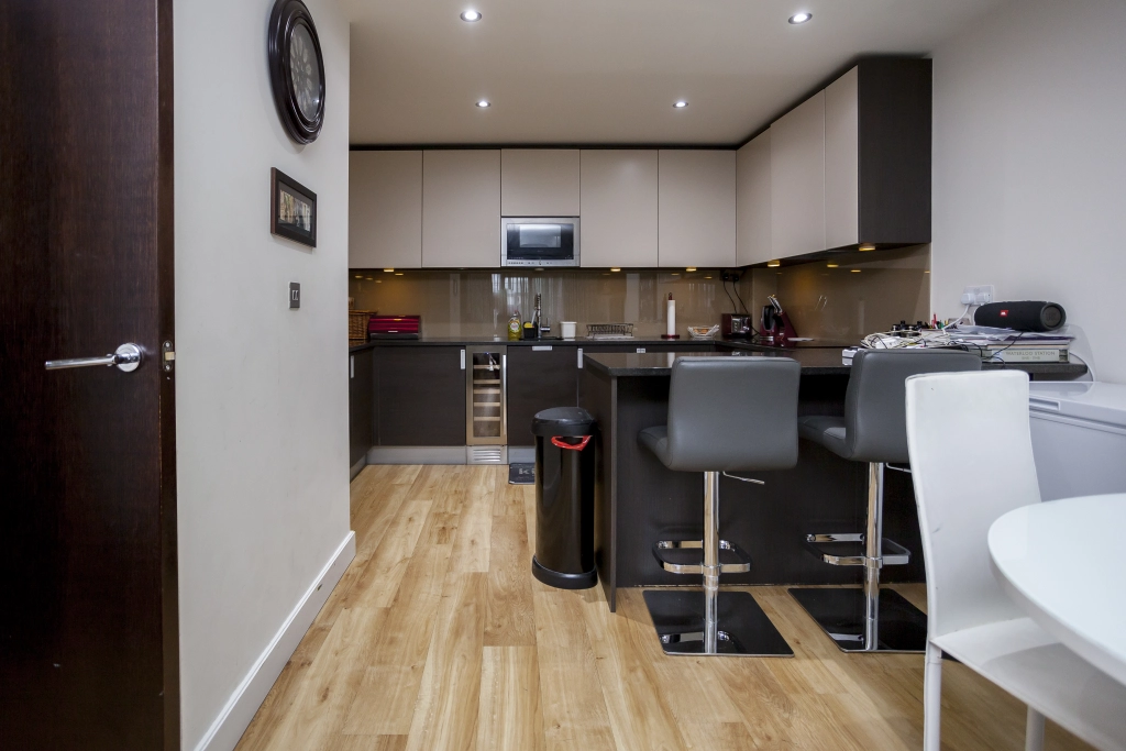 3 bedrooms apartments/flats for sale in Boulevard Drive, Beaufort Park, Colindale - NW9 view 2