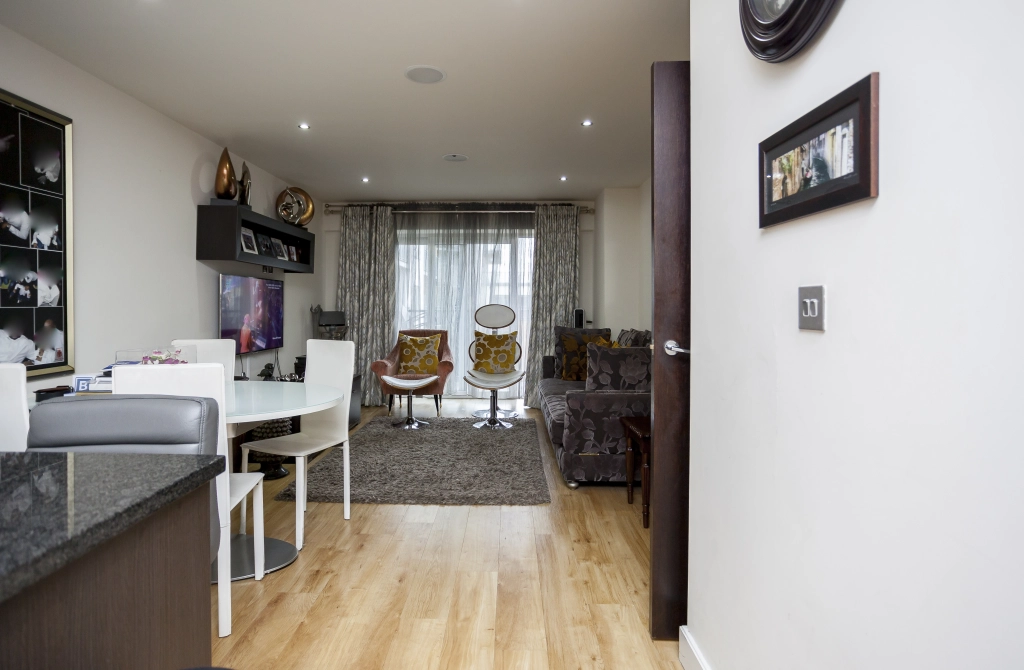 3 bedrooms apartments/flats for sale in Boulevard Drive, Beaufort Park, Colindale - NW9 view 3