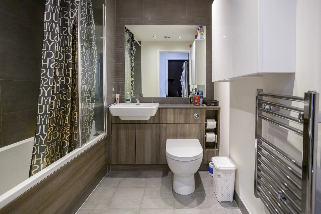 3 bedrooms apartments/flats for sale in Boulevard Drive, Beaufort Park, Colindale - NW9 view 9