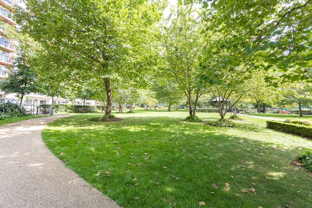 3 bedrooms apartments/flats for sale in Boulevard Drive, Beaufort Park, Colindale - NW9 view 14